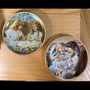 Set of 2 Decorative Plates